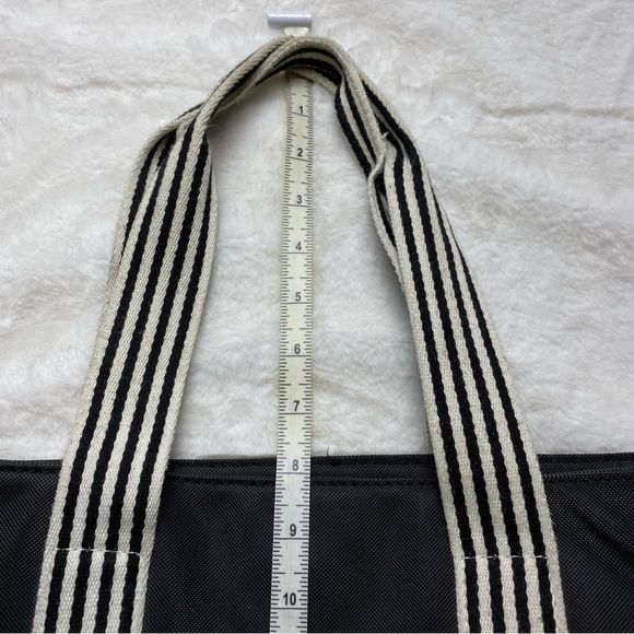Mod Large Bucket Tote/Backpack Black and White main image 13
